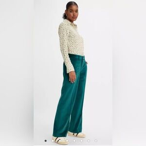 Women’s Levi’s Emerald Green Velvet Baggy Trousers Dressy‎ Career